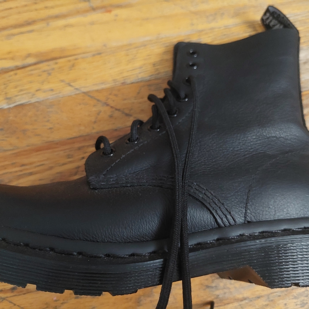 New dr. Martens - Picture 4 of 4